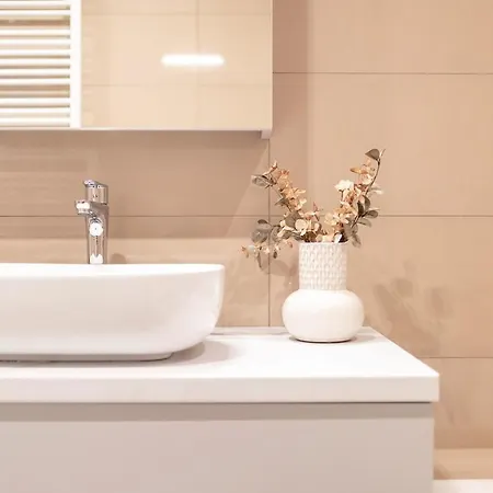 Buda Side Luxury 3-4-5 * 布达佩斯