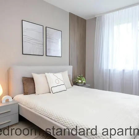 Buda Side Luxury 3-4-5 Apartament *
